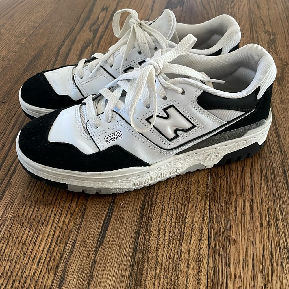 New balance 550 white black size 6.5 women’s/4.5 boys